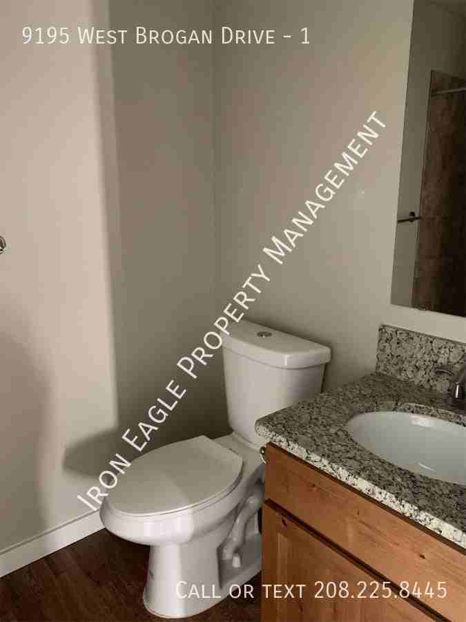 9195 W Brogan Dr - Photo 6 of 20