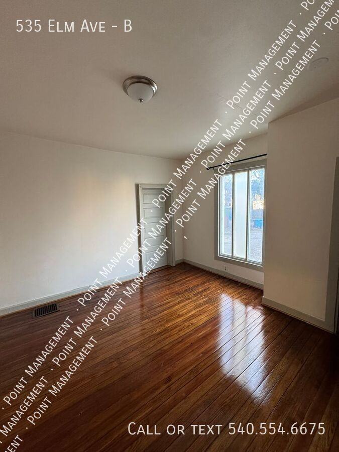 535 Elm Ave Sw #B - Photo 3 of 10