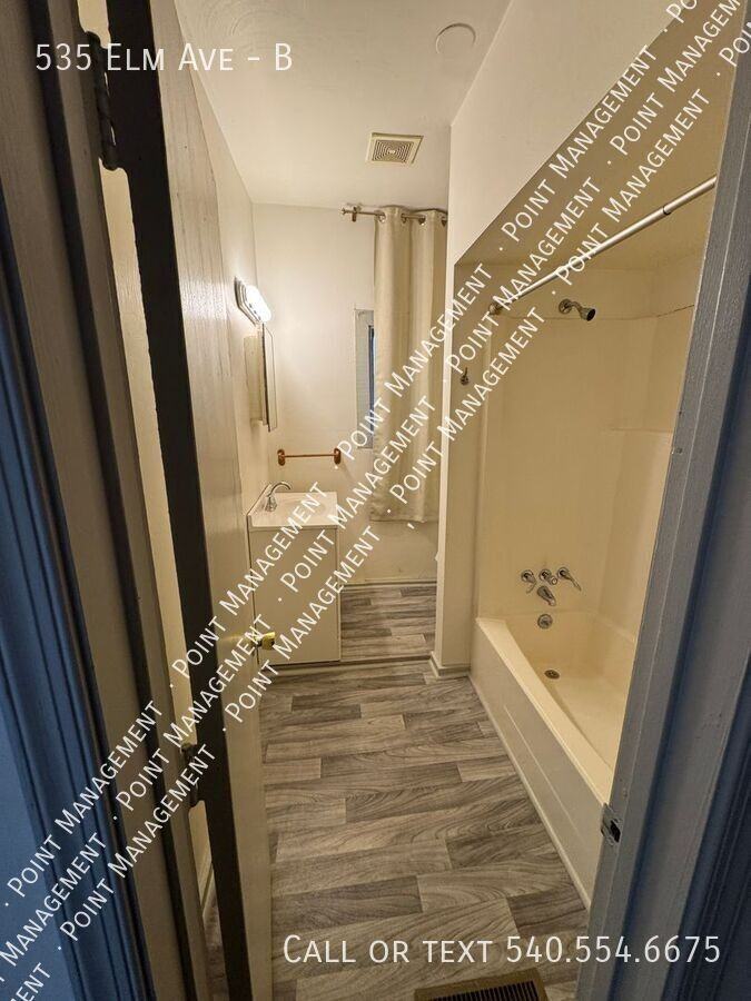 535 Elm Ave Sw #B - Photo 4 of 10