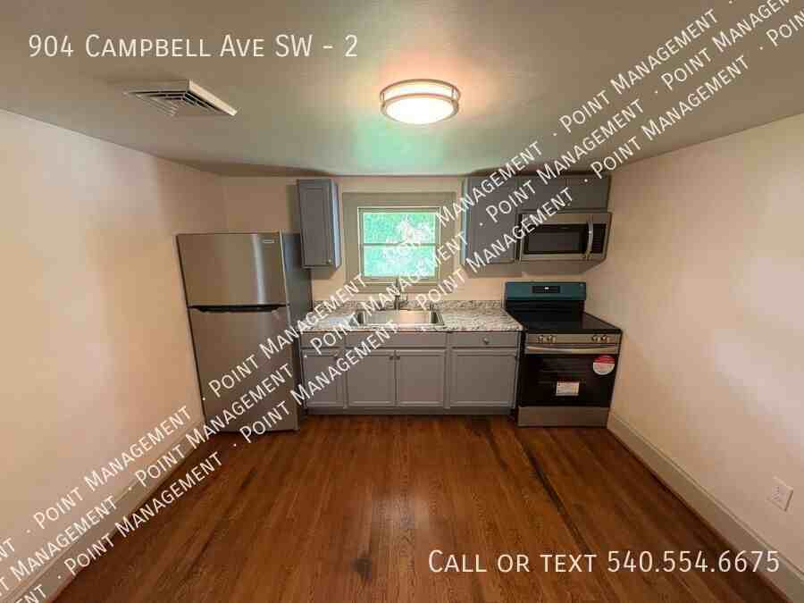 904 Campbell Ave Sw #2 - Photo 4 of 10