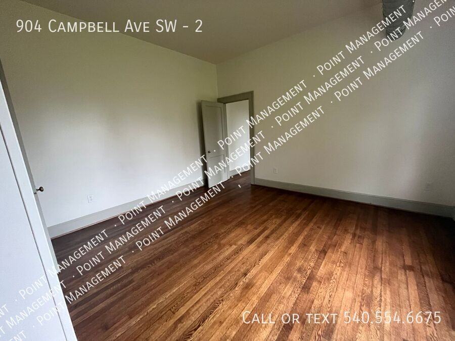 904 Campbell Ave Sw #2 - Photo 5 of 10