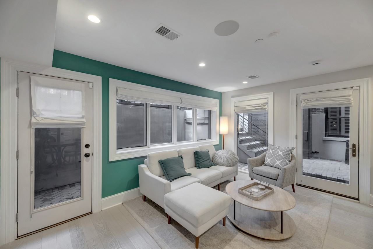 1310 Vermont Ave Nw #3 - Photo 6 of 21