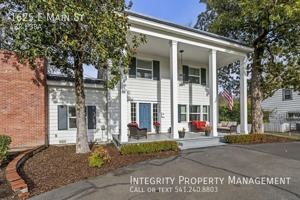 featured image of 1625 E Main St