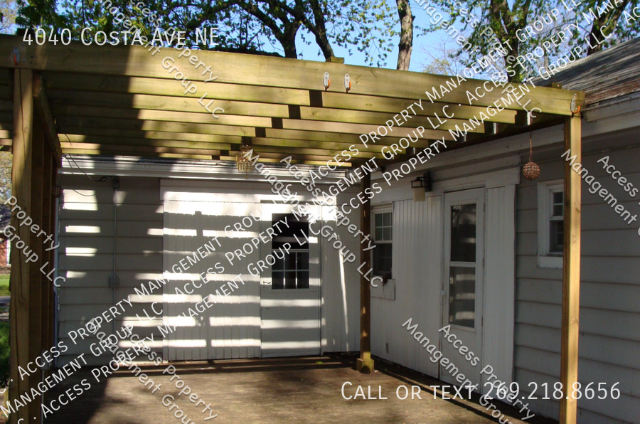 4040 Costa Ave Ne - Photo 2 of 36