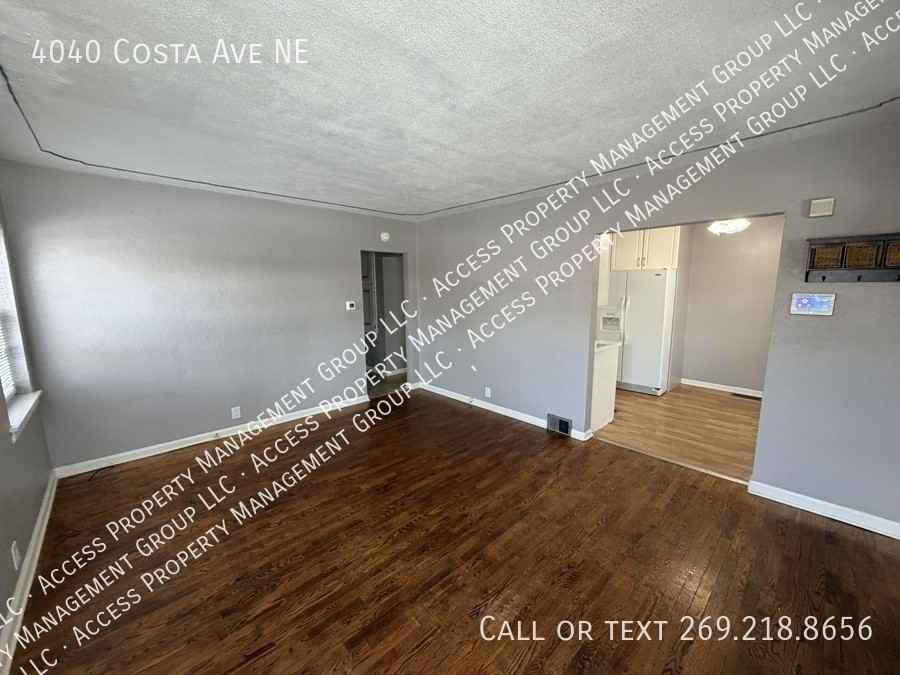 4040 Costa Ave Ne - Photo 3 of 36