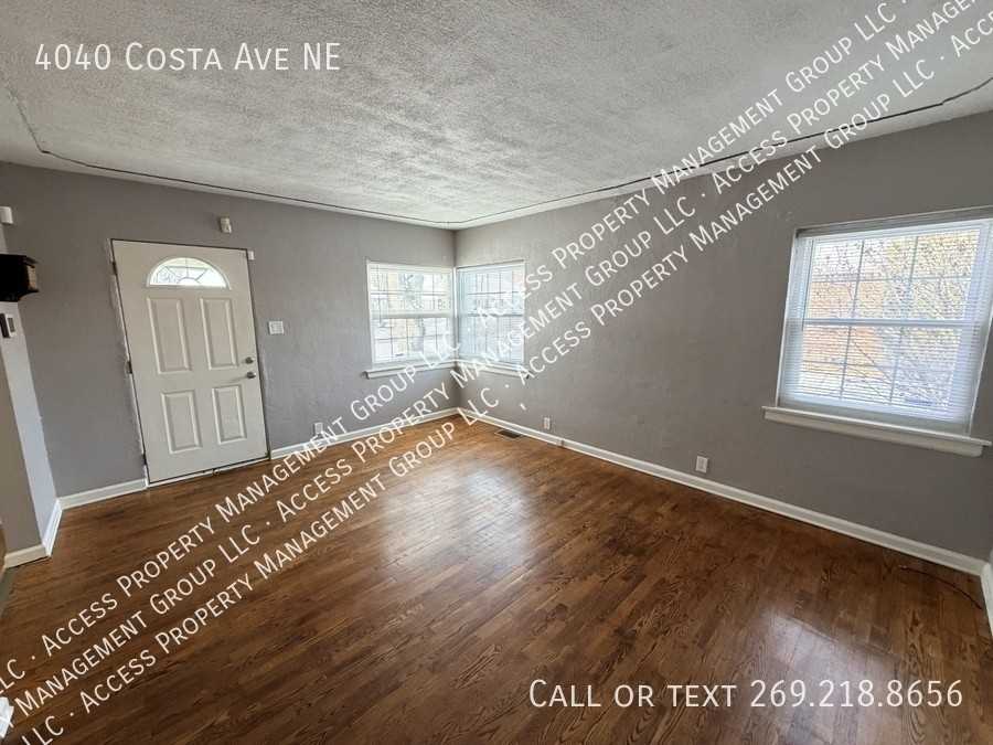 4040 Costa Ave Ne - Photo 5 of 36