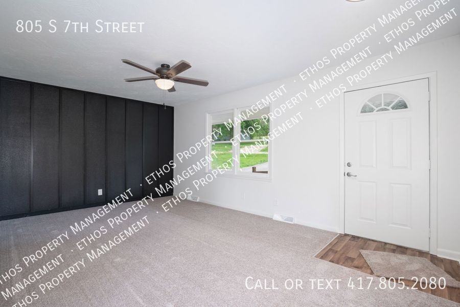 805 S 7th Ave - Photo 2 of 27