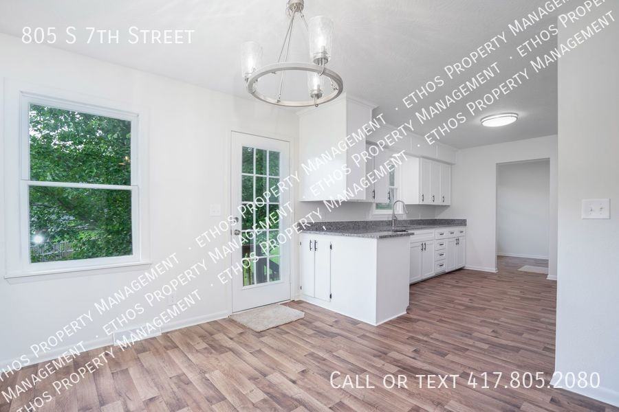 805 S 7th Ave - Photo 4 of 27