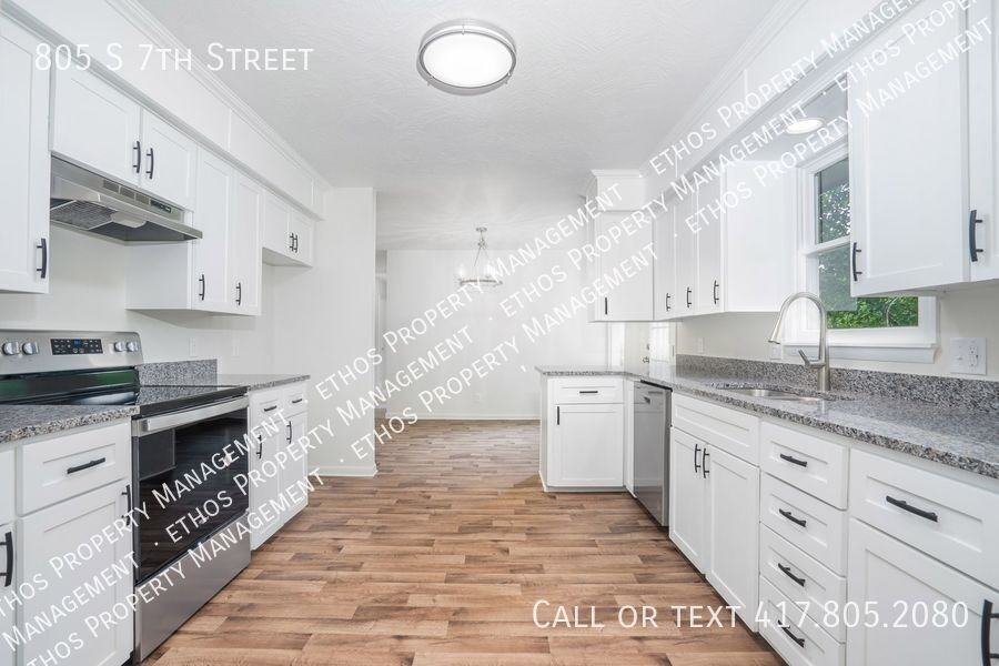 805 S 7th Ave - Photo 5 of 27