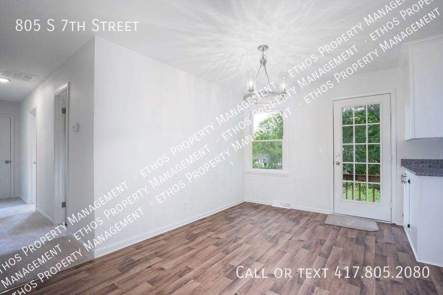 805 S 7th Ave - Photo 6 of 27