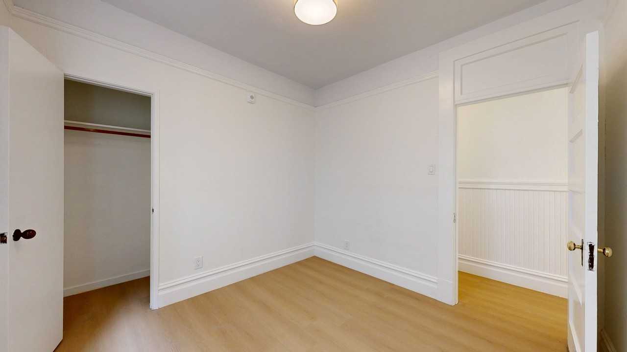 1659 Grant Ave - Photo 4 of 22