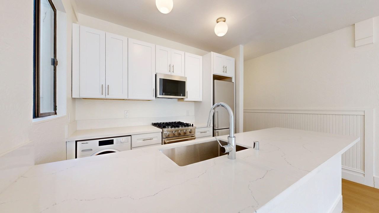 1659 Grant Ave - Photo 6 of 22