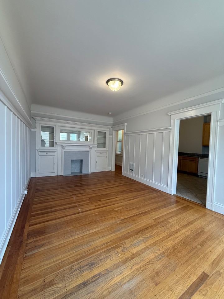 3185 16th St - Photo 4 of 10