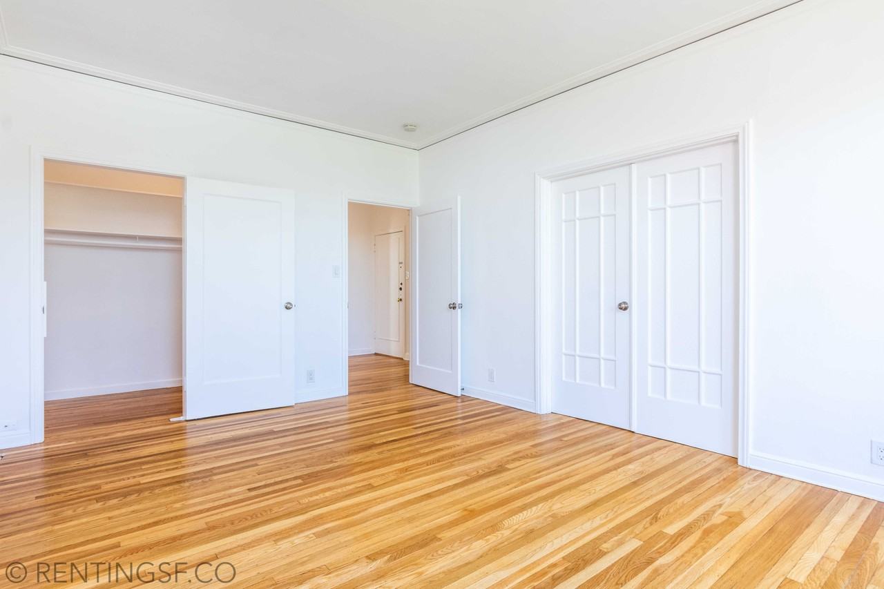 2625 Franklin St #203 - Photo 7 of 11