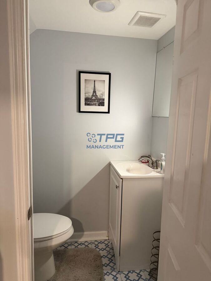 211 Park Ave - Photo 6 of 19