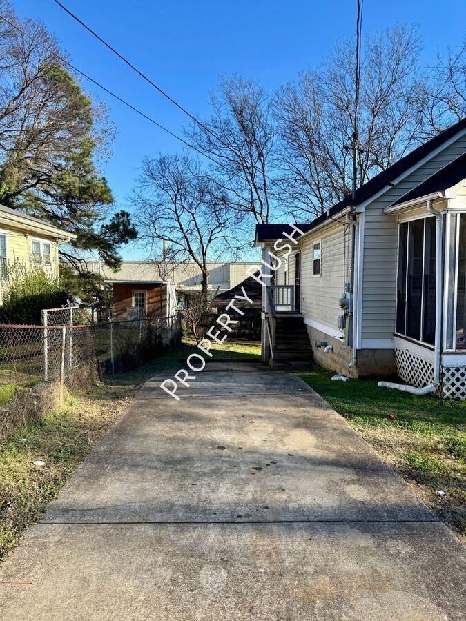 4320 Ohls Ave - Photo 4 of 32