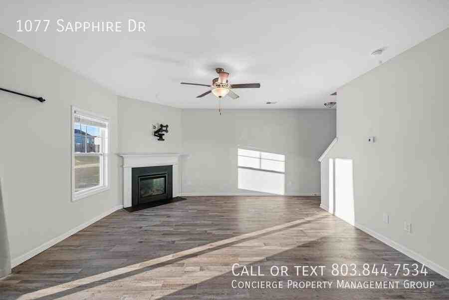 1077 Sapphire Dr - Photo 5 of 33