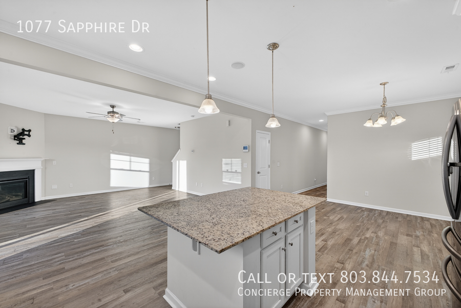 1077 Sapphire Dr - Photo 6 of 33