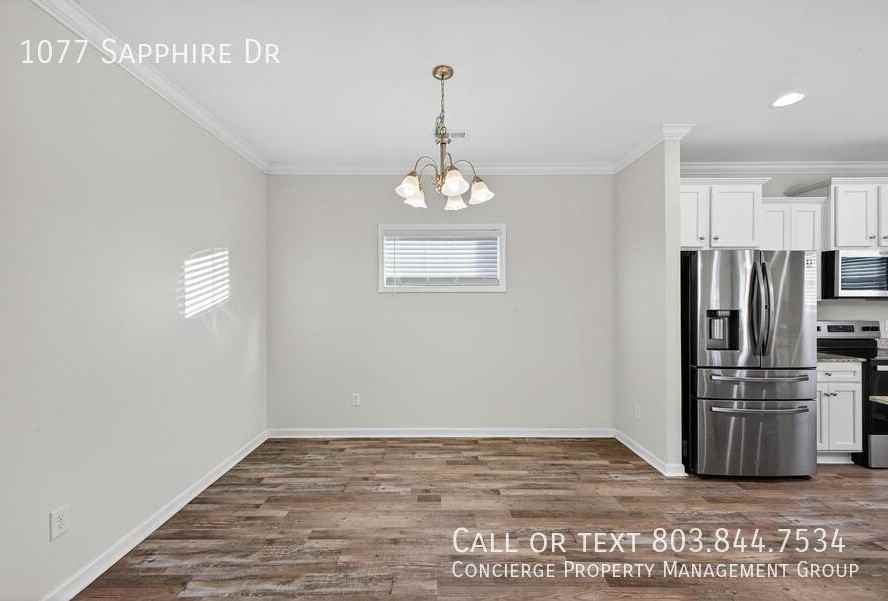 1077 Sapphire Dr - Photo 7 of 33