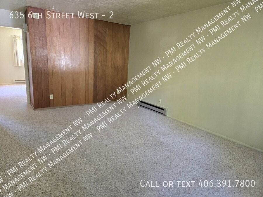 635 6th St W #2 - Photo 3 of 10