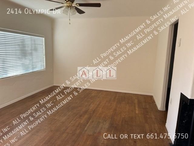 2414 Olympic Dr - Photo 4 of 11