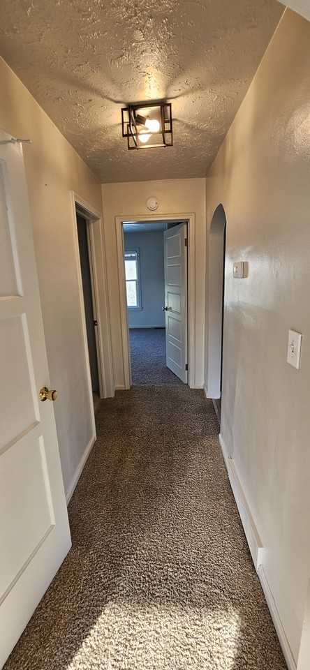 701 E 200 N - Photo 7 of 9