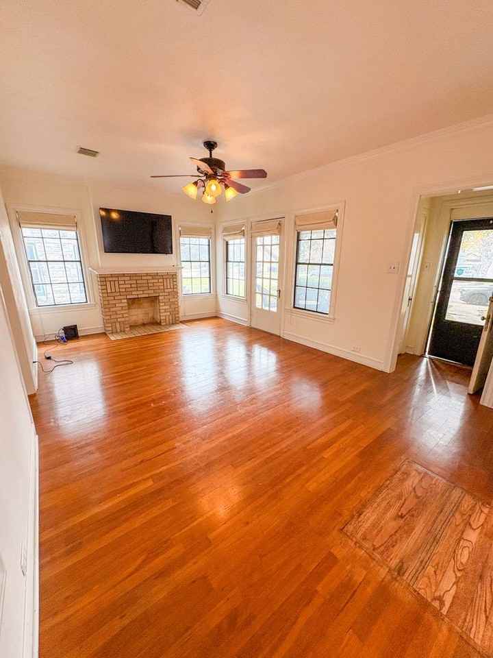 515 N 32nd St - Photo 4 of 19