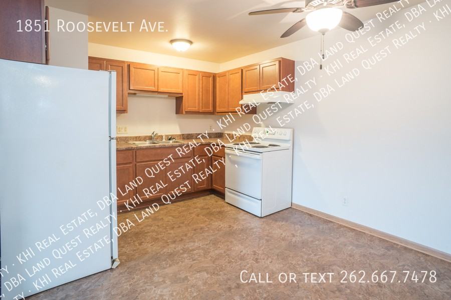 1851 Roosevelt Ave - Photo 2 of 11