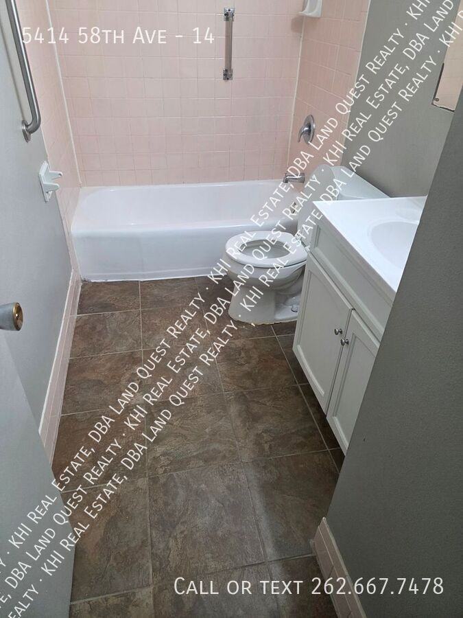 5414 58th Ave #14 - Photo 3 of 9