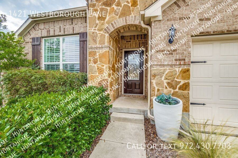 1421 Westborough Ln - Photo 2 of 25