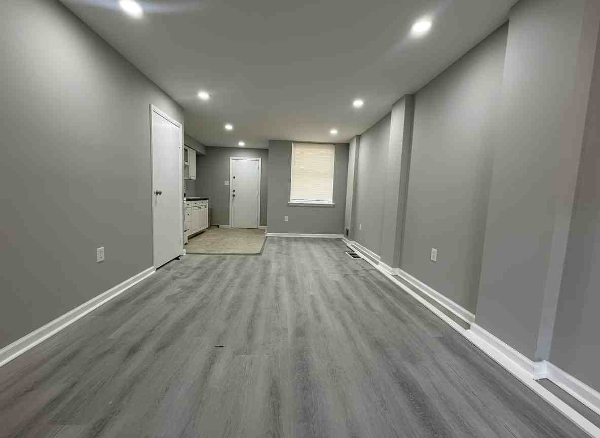 2944 Lecount St - Photo 4 of 10