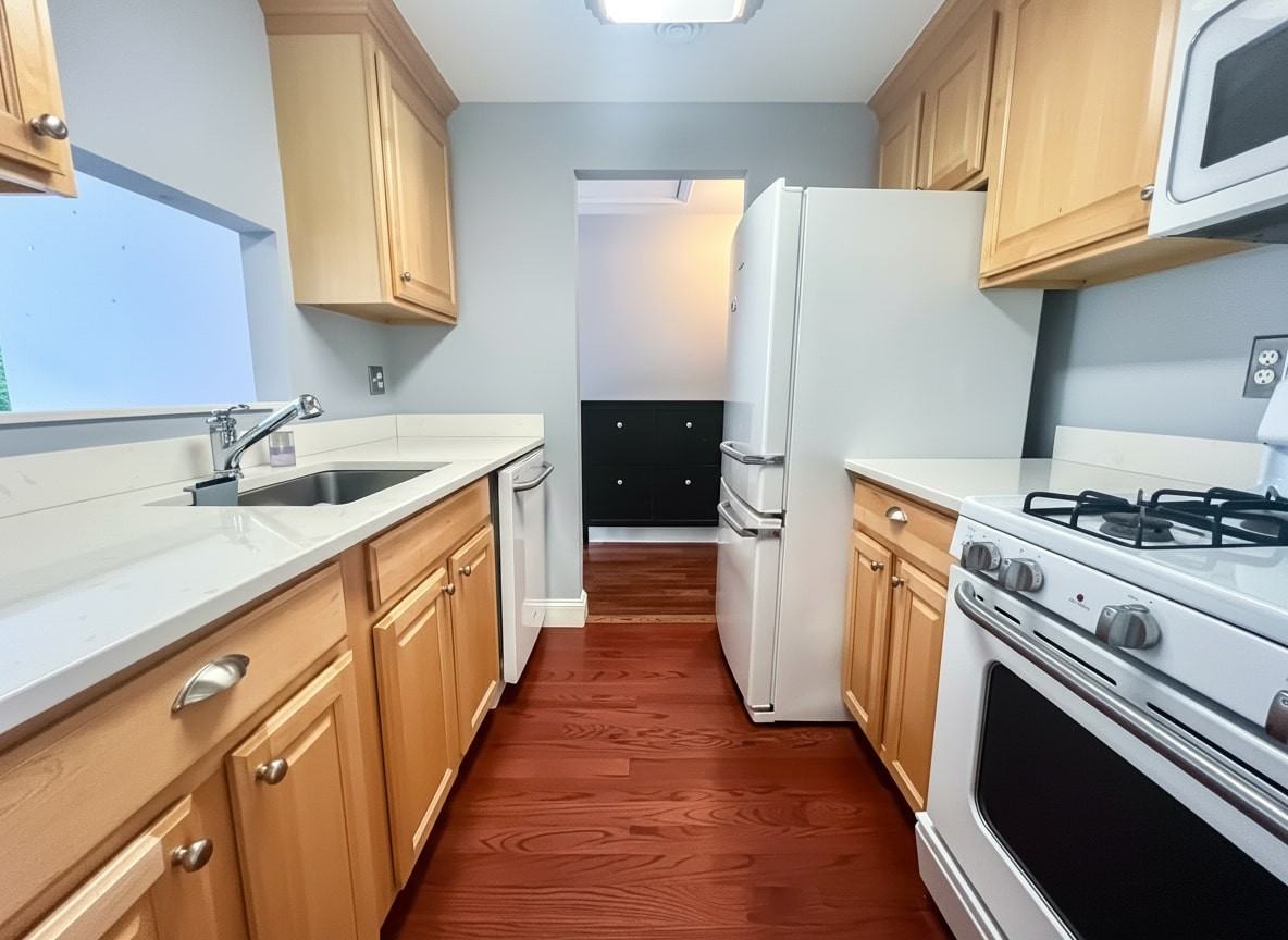 1619 Spruce St #2 - Photo 4 of 16