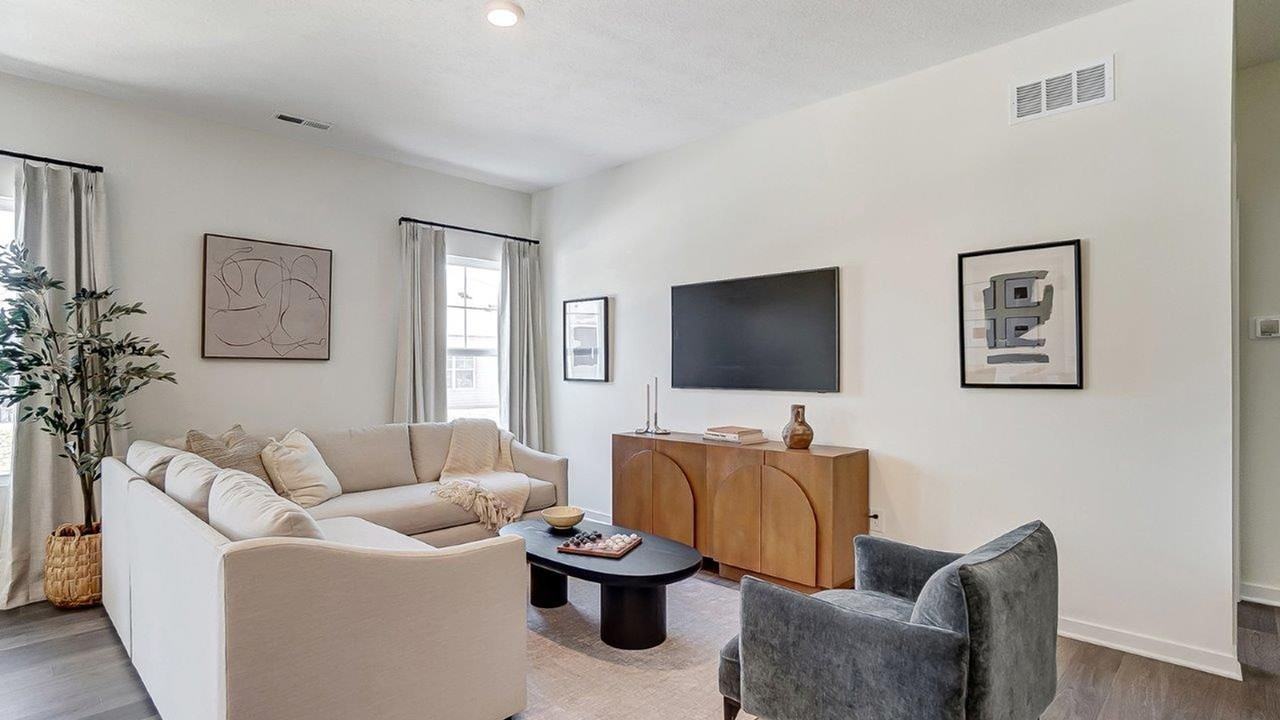 406 Emily Dr - Photo 6 of 30