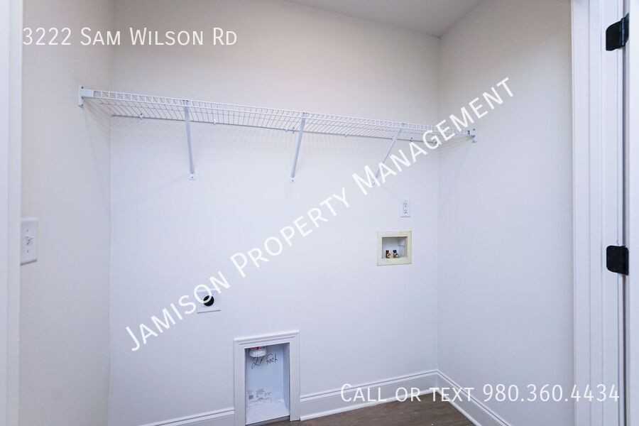 3222 Sam Wilson Rd - Photo 7 of 32