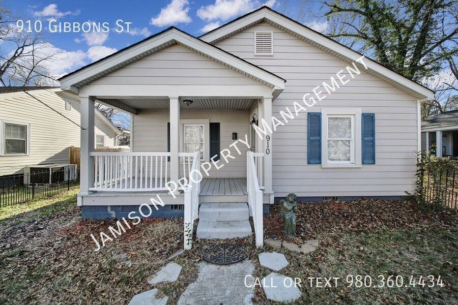 910 Gibbons St