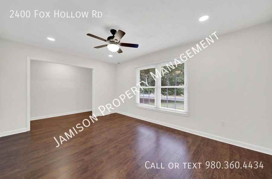 2400 Fox Hollow Rd - Photo 4 of 32