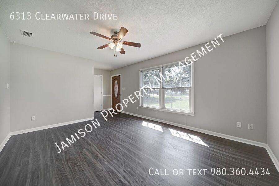 6313 Clearwater Dr - Photo 4 of 22