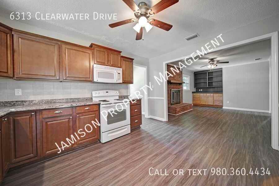 6313 Clearwater Dr - Photo 7 of 22