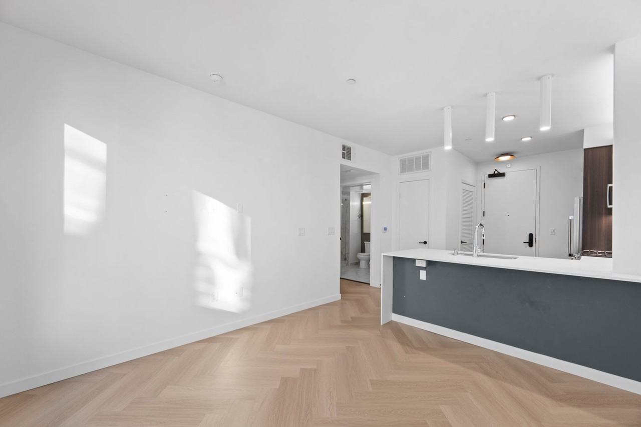 TALA Residences at Gillis House - Photo 4 of 39