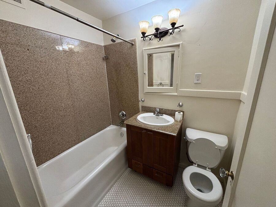 Preston Apartments - Photo 5 of 17