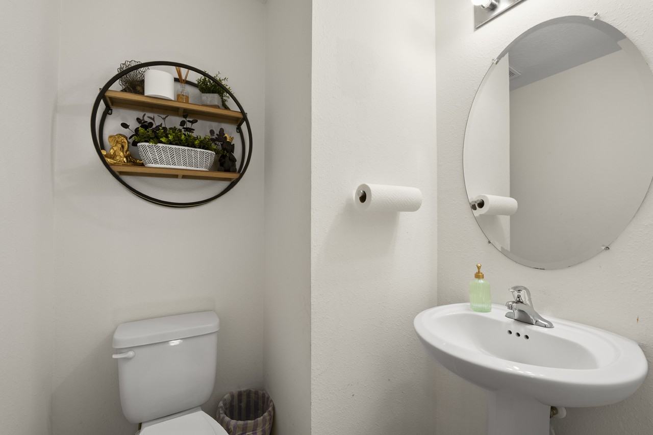 8704 Lake George Cir W #NA - Photo 5 of 16