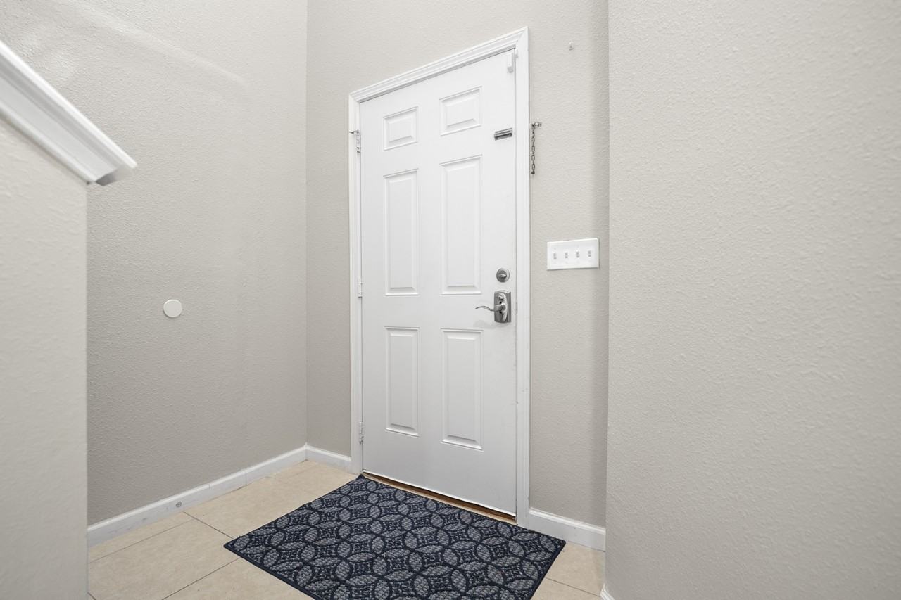 8704 Lake George Cir W #NA - Photo 7 of 16