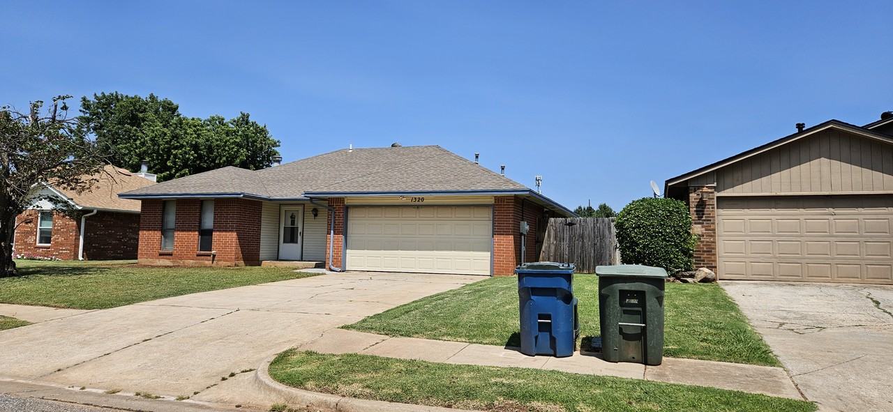 1320 Greenfield Dr #NA - Photo 3 of 13