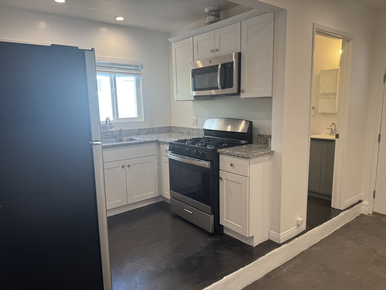 19710 Roscoe Blvd #NA - Photo 4 of 12