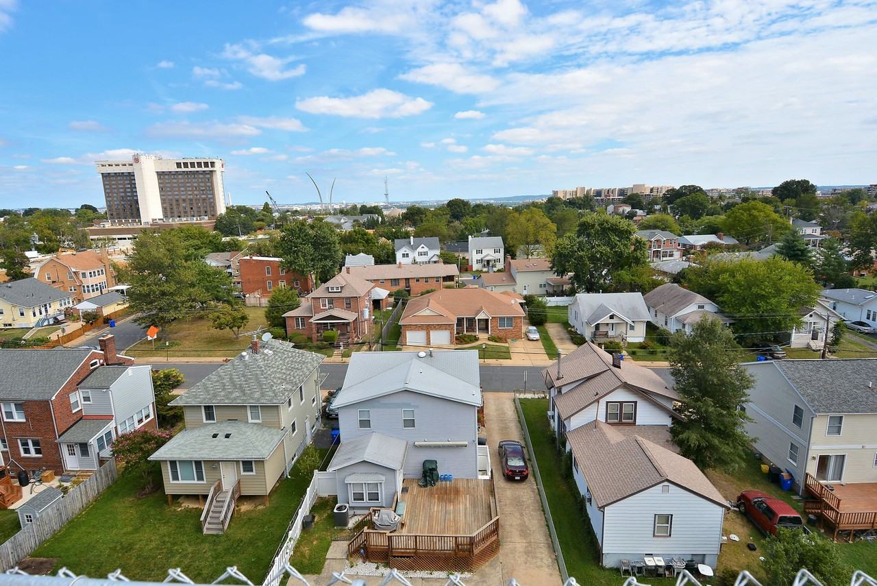 1830 Columbia Pike #209 - Photo 2 of 18