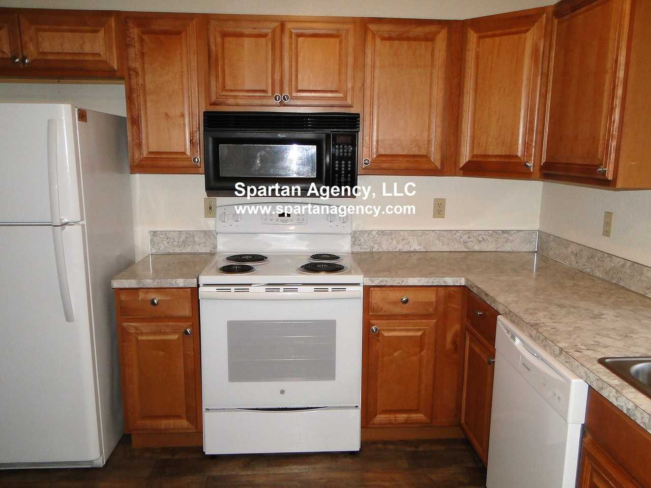 131 23rd Ave Se #D - Photo 4 of 13