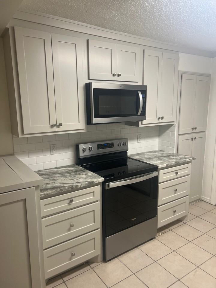 128 N 26th St #B - Photo 2 of 12