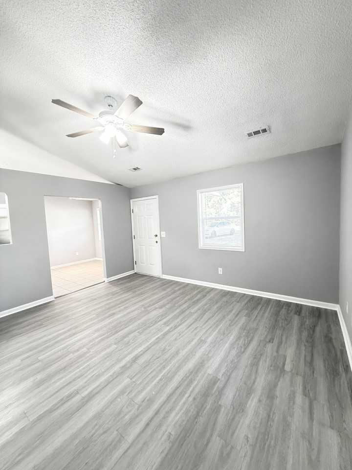 506 Idlewood Cir #NA - Photo 7 of 34