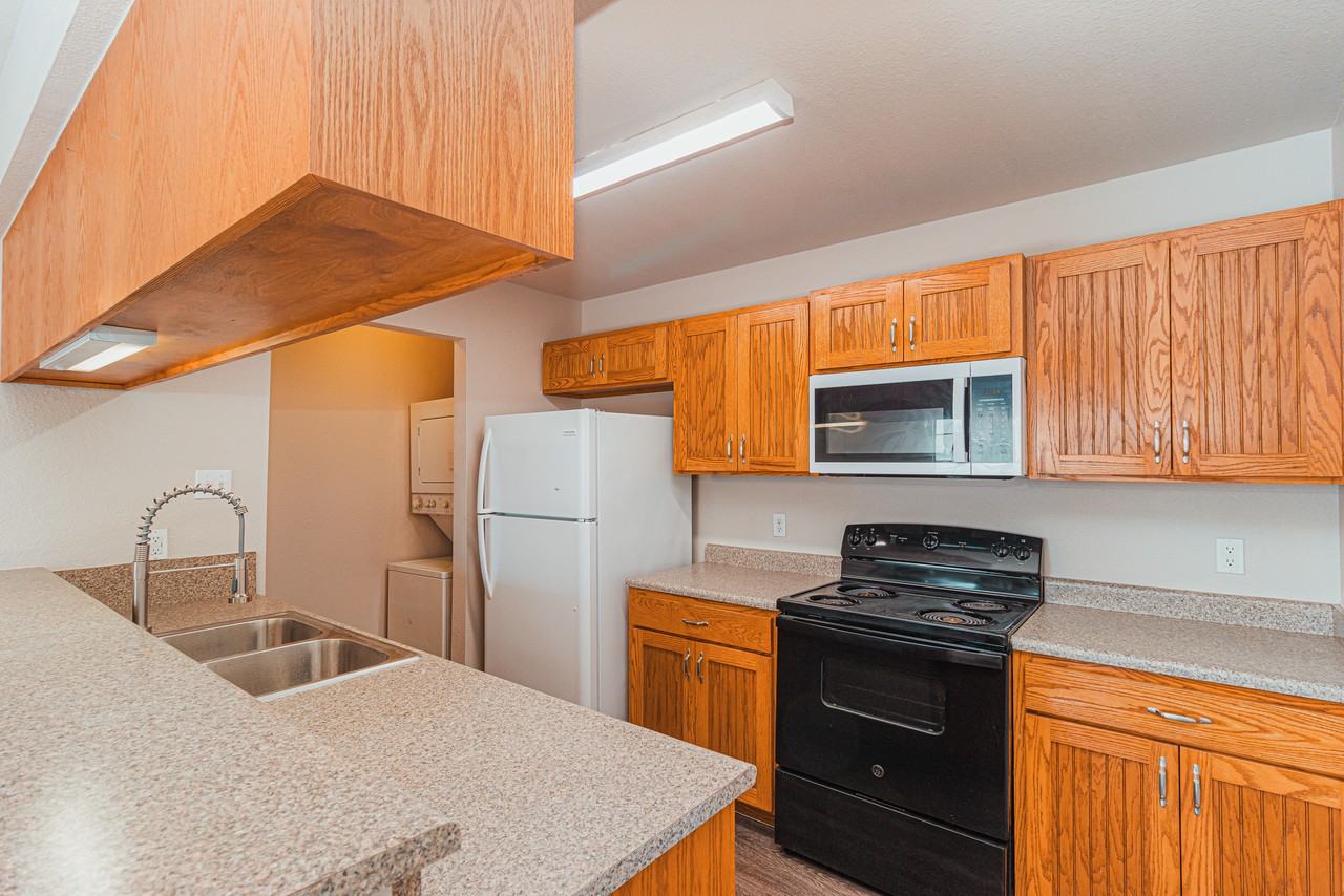 113 D L Vest #202 - Photo 5 of 9