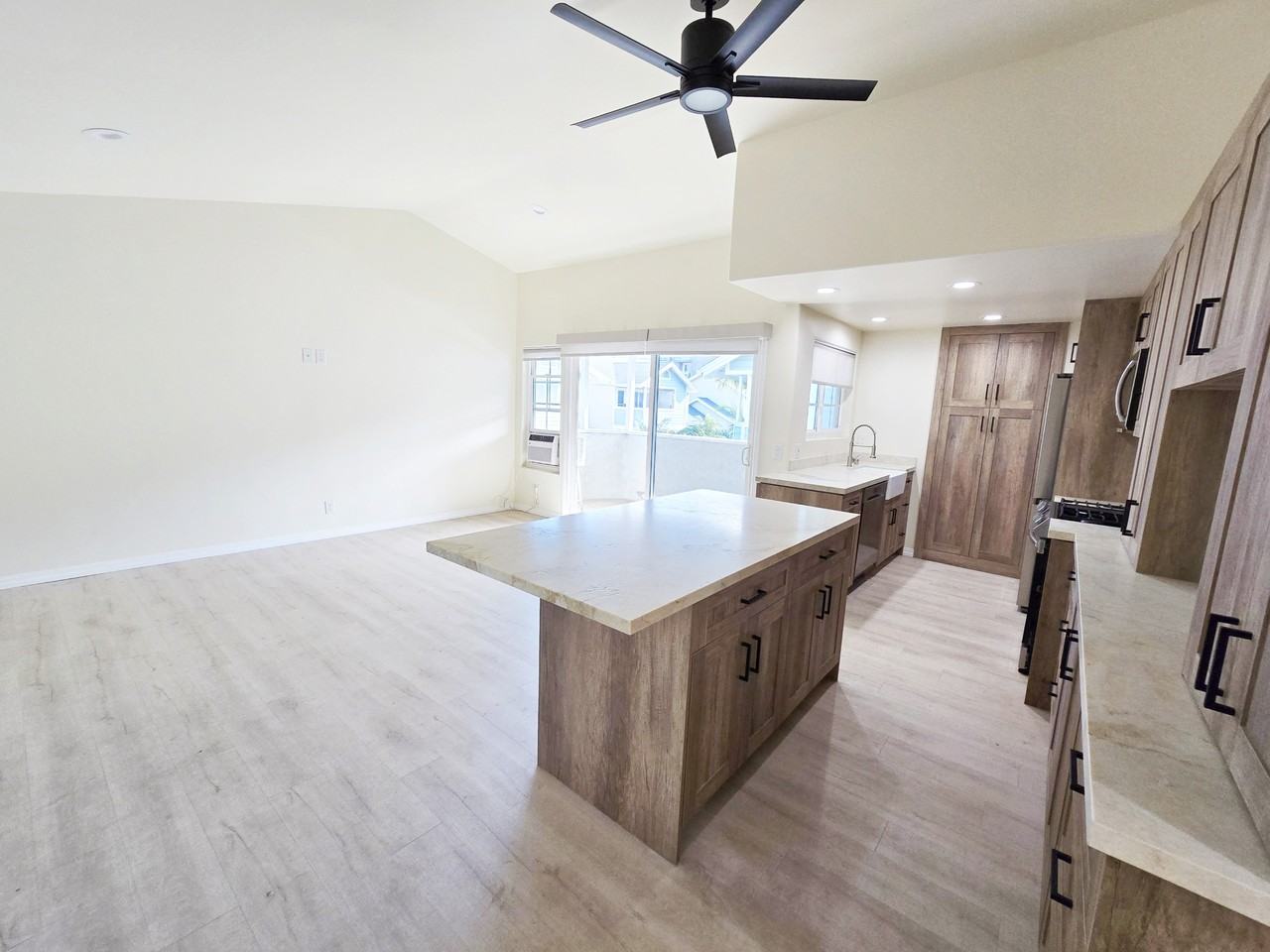 514 S Myers St #28 - Photo 4 of 14